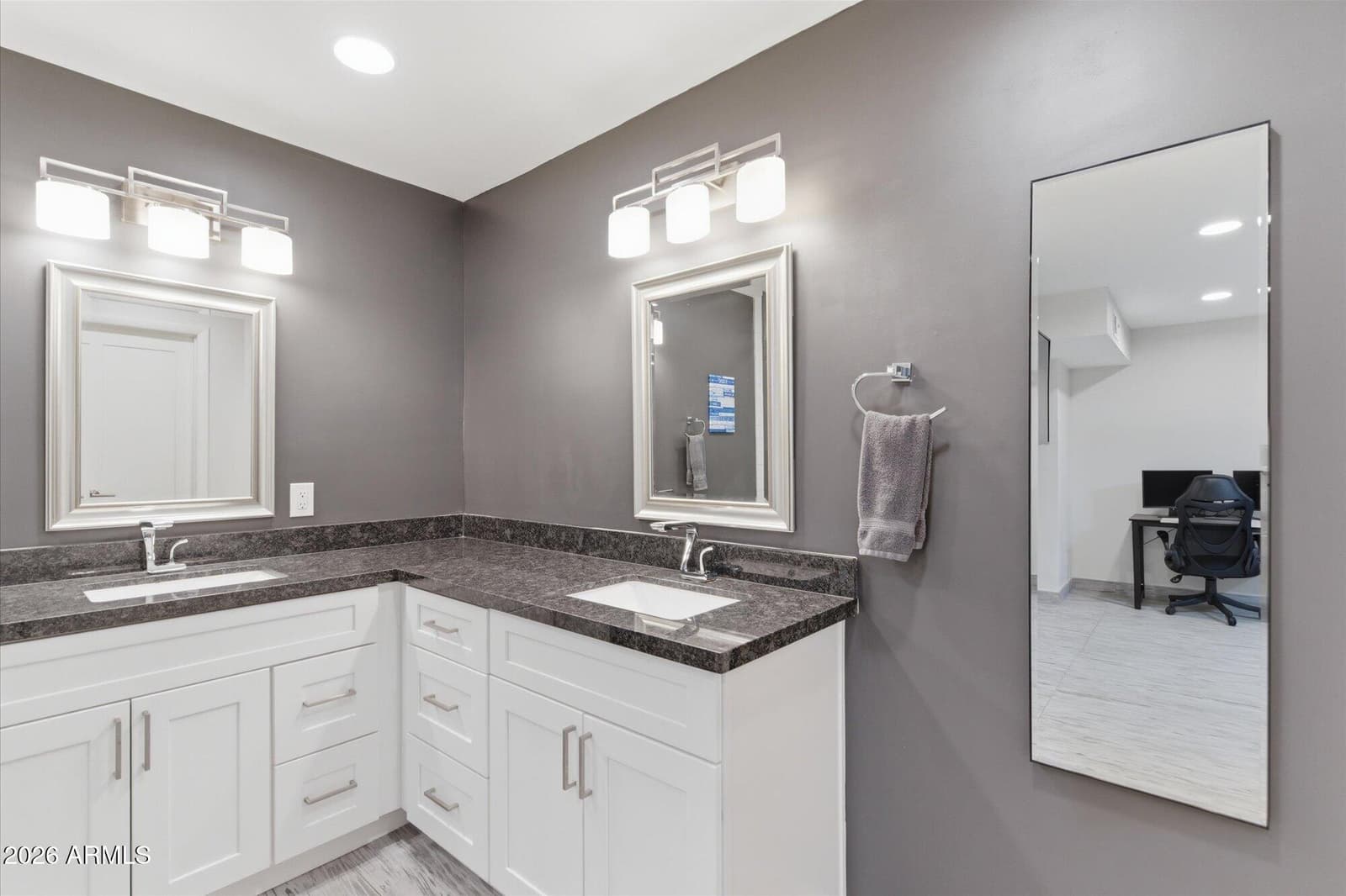 4950 N MILLER Road 100, Scottsdale, AZ 85251 — photo 15 of 31