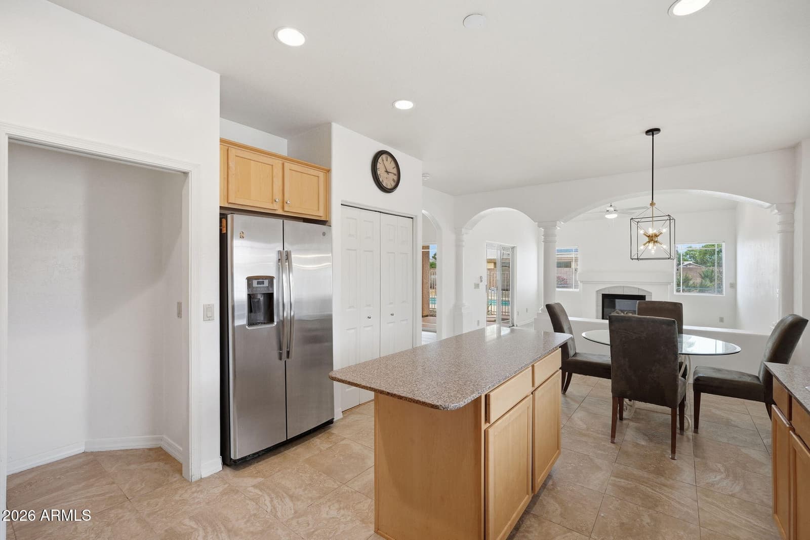 320 E QUAIL Court, Casa Grande, AZ 85122 — photo 9 of 40