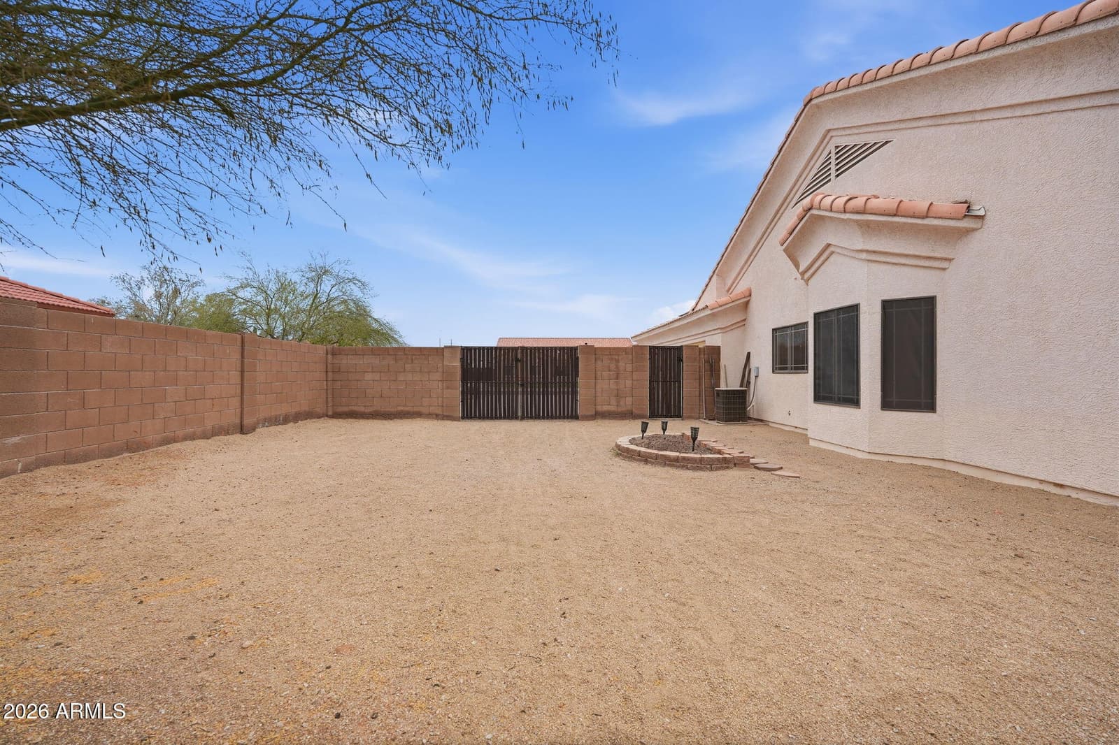 320 E QUAIL Court, Casa Grande, AZ 85122 — photo 3 of 40