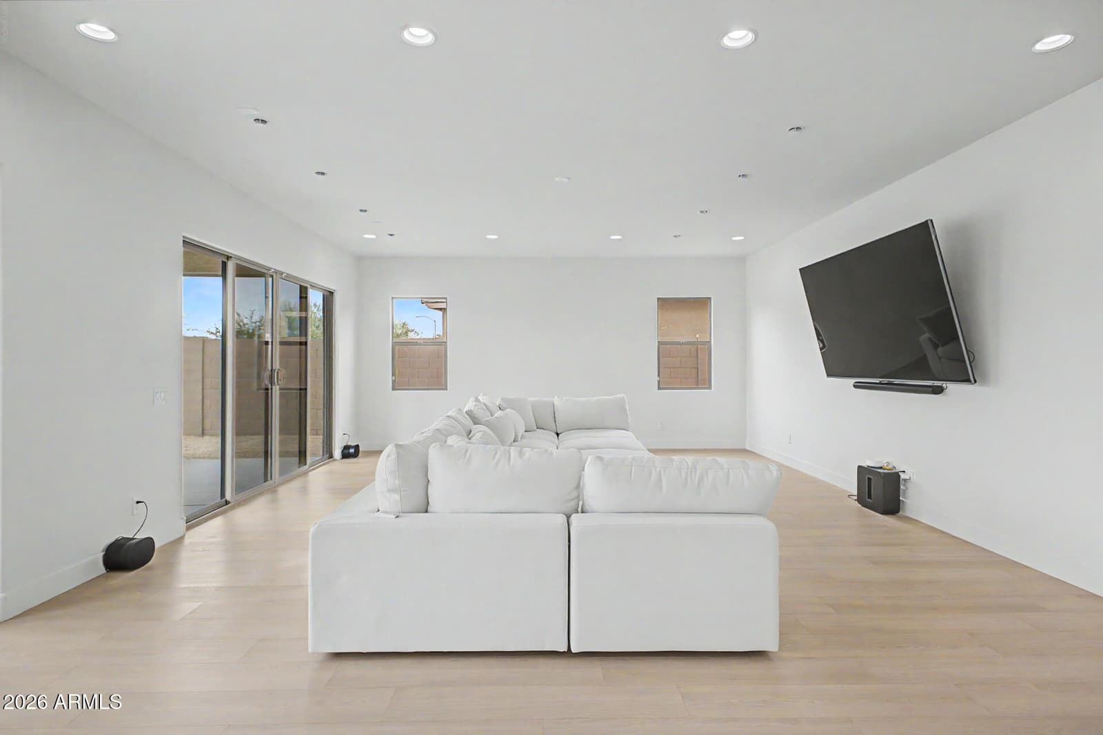 5844 W MAUNA LOA Lane, Glendale, AZ 85306 — photo 15 of 52