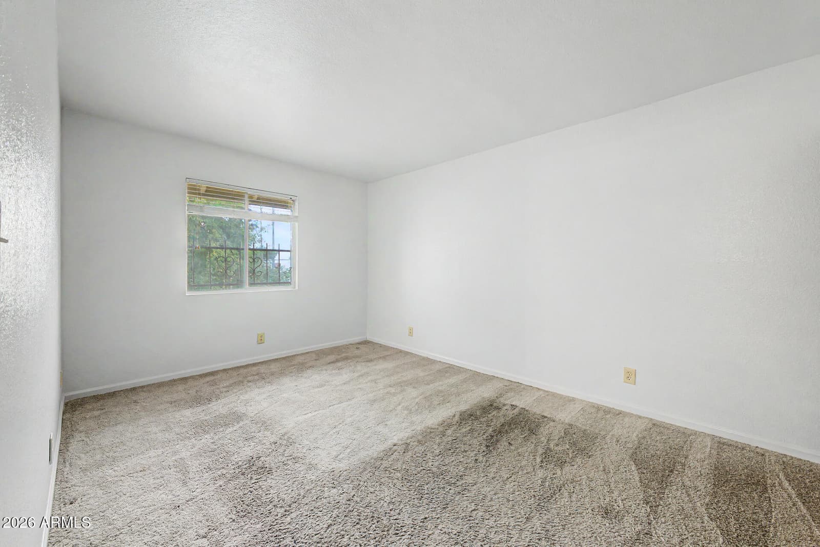 8841 N 12TH Place, Phoenix, AZ 85020 — photo 13 of 25