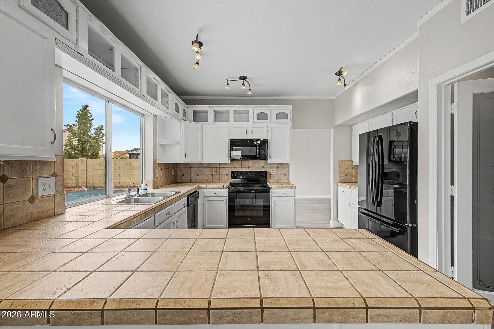 11410 W ORANGE BLOSSOM Lane, Avondale, AZ 85392 — photo 17 of 48