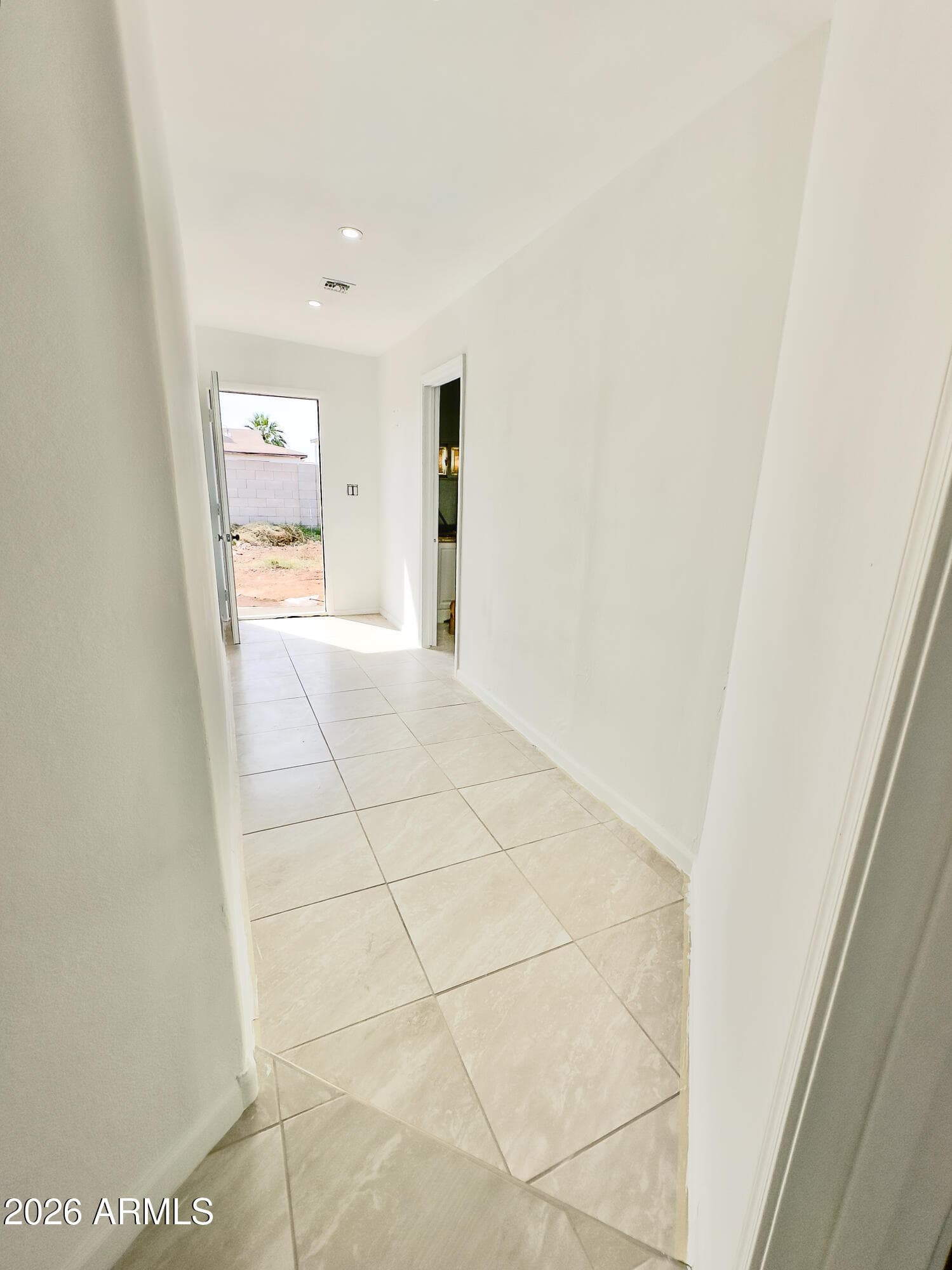 5408 S 19TH Avenue, Phoenix, AZ 85041 — photo 8 of 15