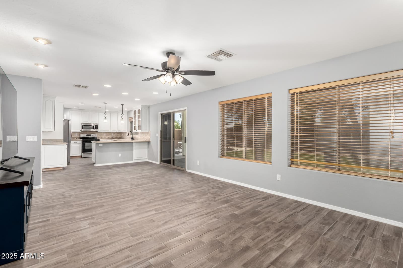 3444 E FLAMINGO Court, Gilbert, AZ 85297 — photo 8 of 29