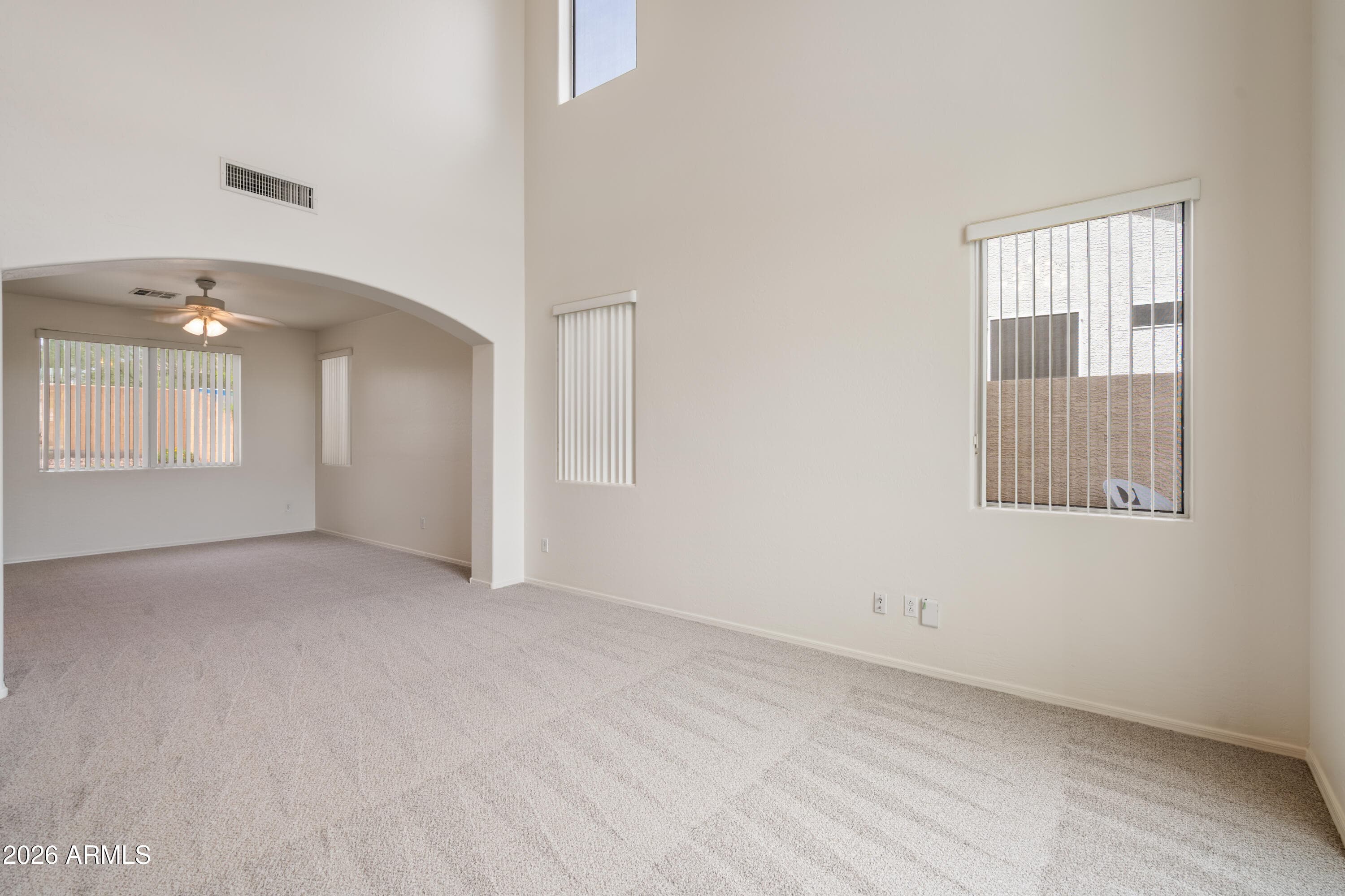 7178 W HONEYSUCKLE Drive W, Peoria, AZ 85383 — photo 5 of 64