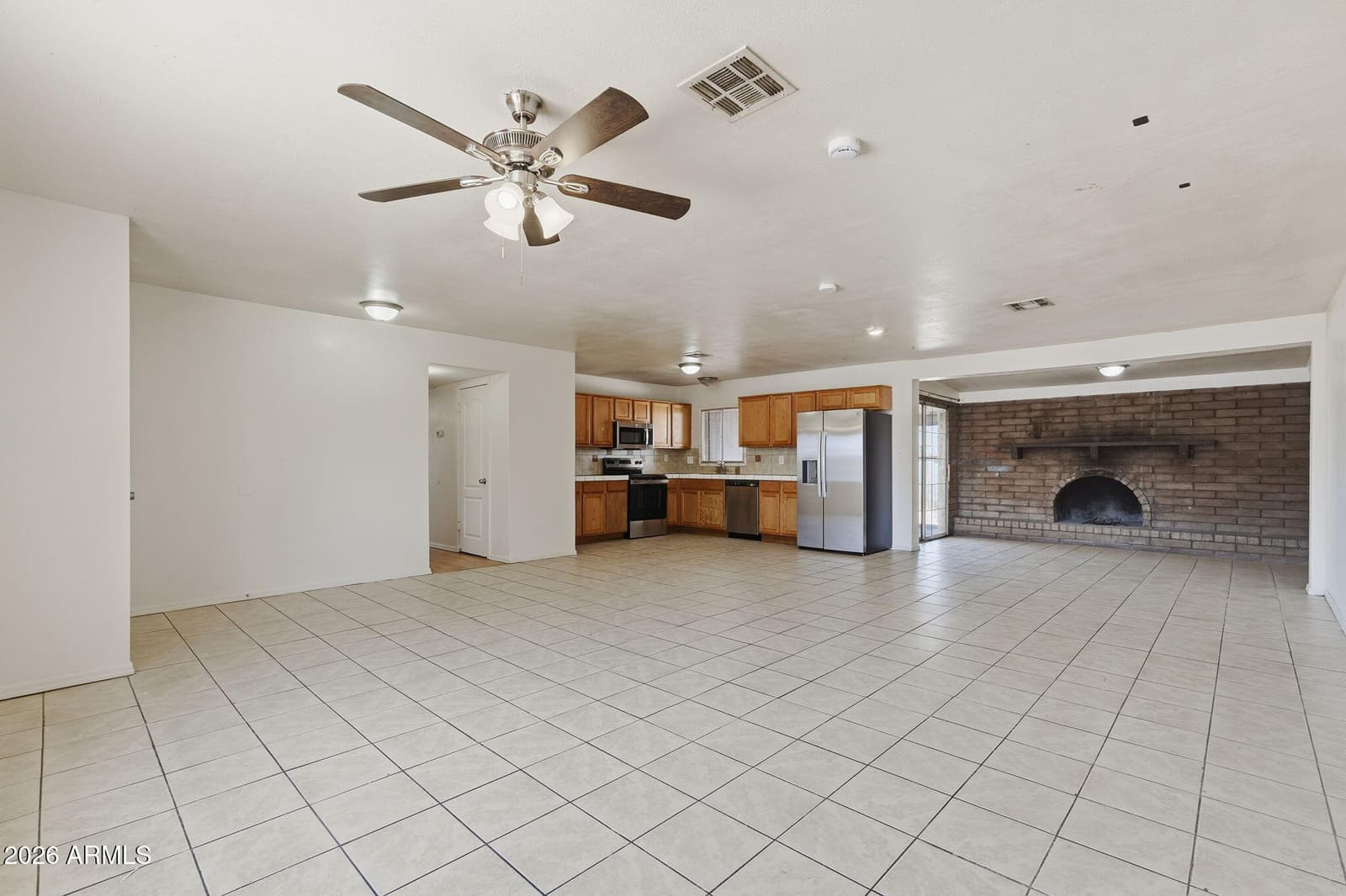6452 W THOMAS Road, Phoenix, AZ 85033 — photo 5 of 29