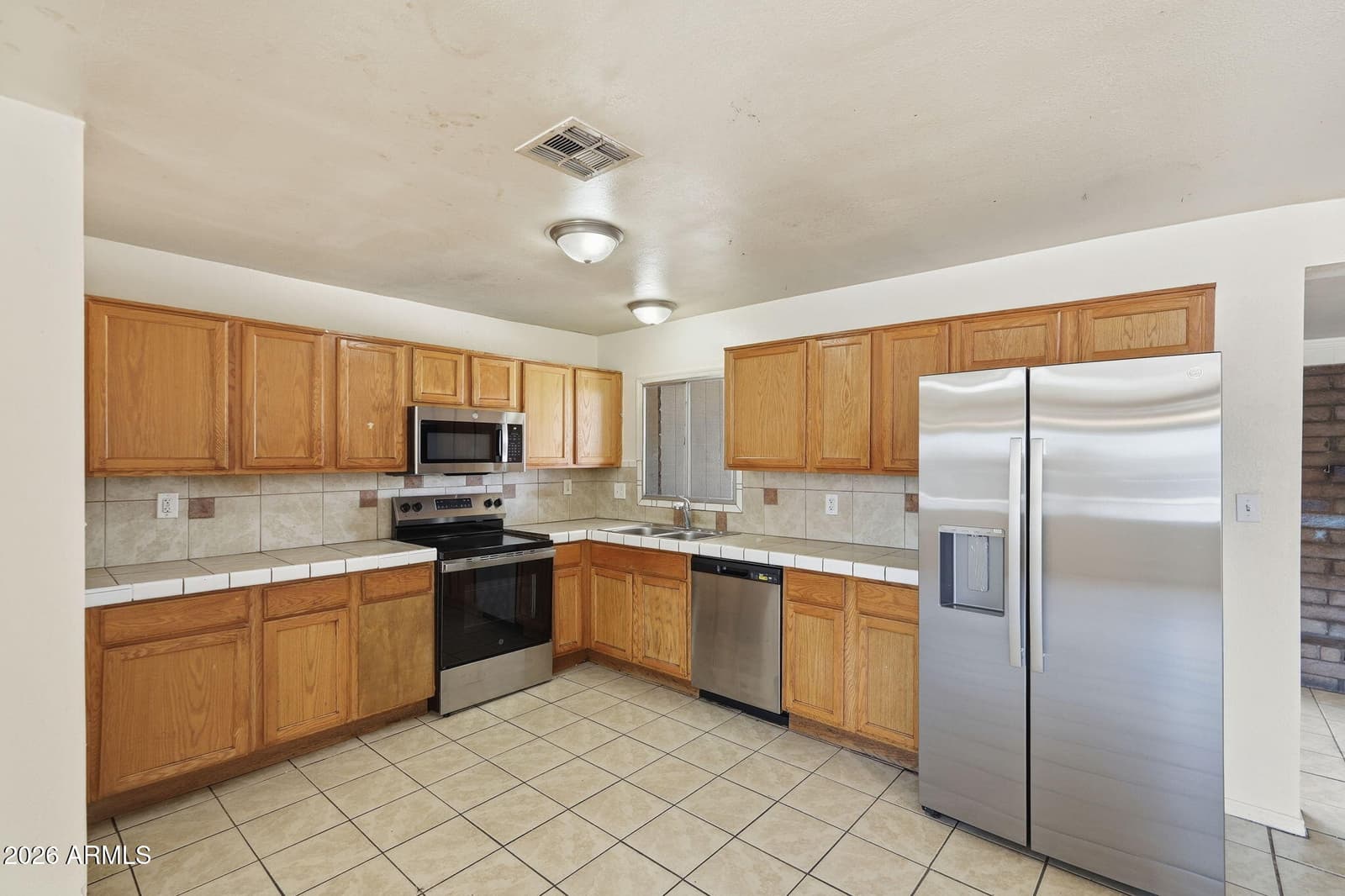 6452 W THOMAS Road, Phoenix, AZ 85033 — photo 9 of 29