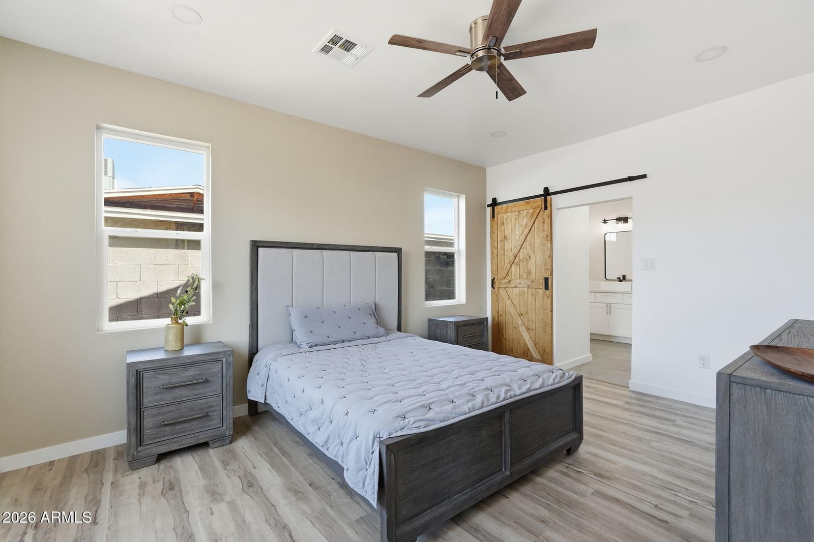 3627 W Palmaire Avenue, Phoenix, AZ 85051 — photo 5 of 10