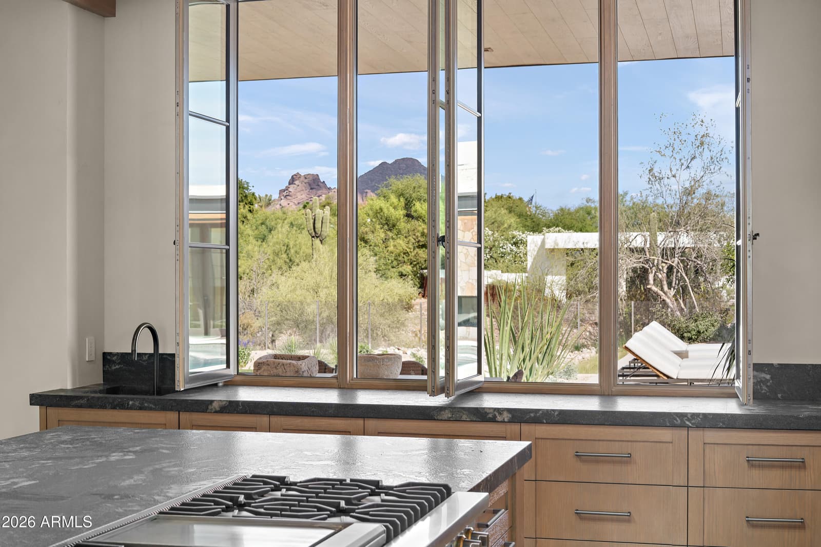 5709 N HARDING Drive, Paradise Valley, AZ 85253 — photo 11 of 29