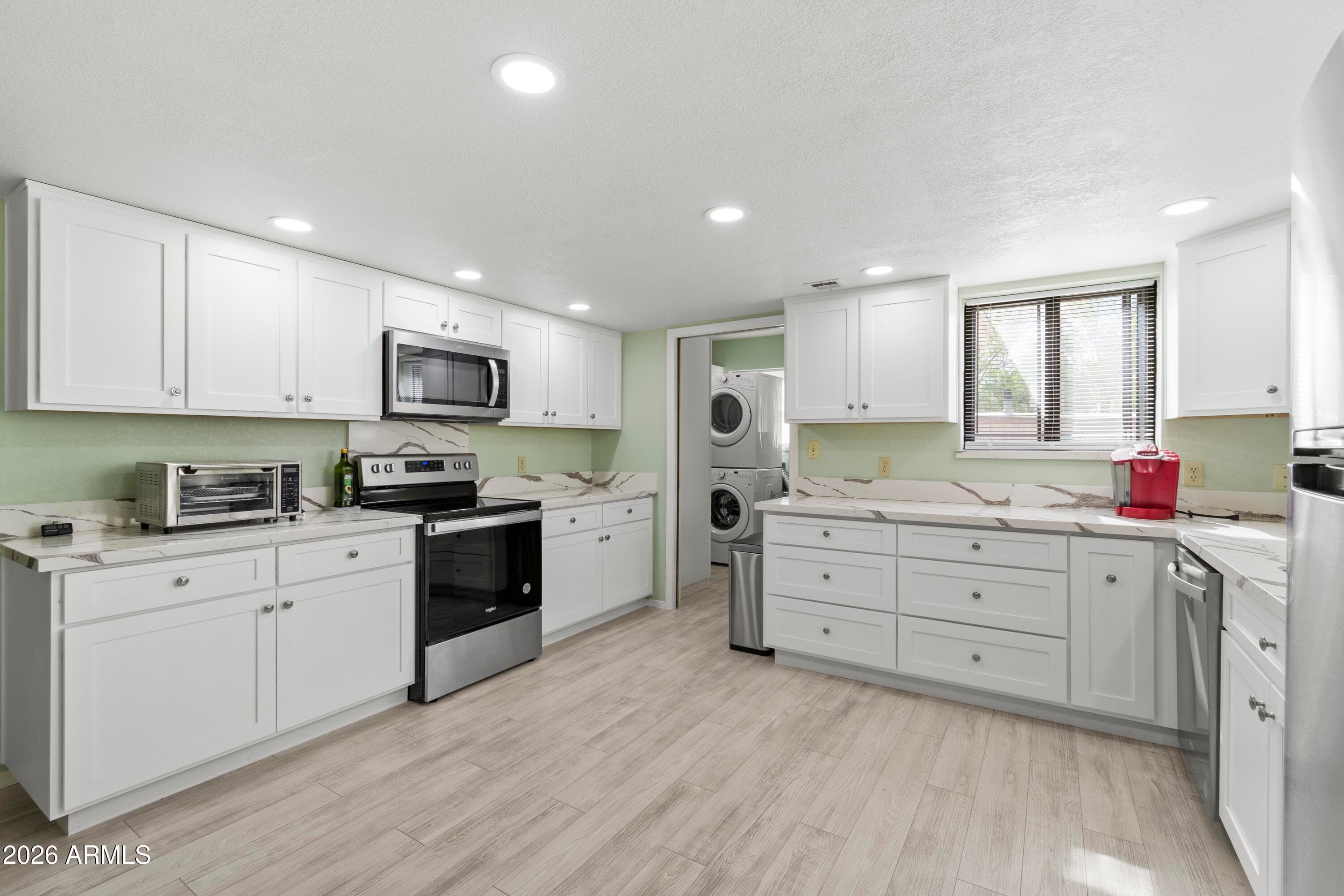 2200 W PARK VALLEY Road, Show Low, AZ 85901 — photo 11 of 32