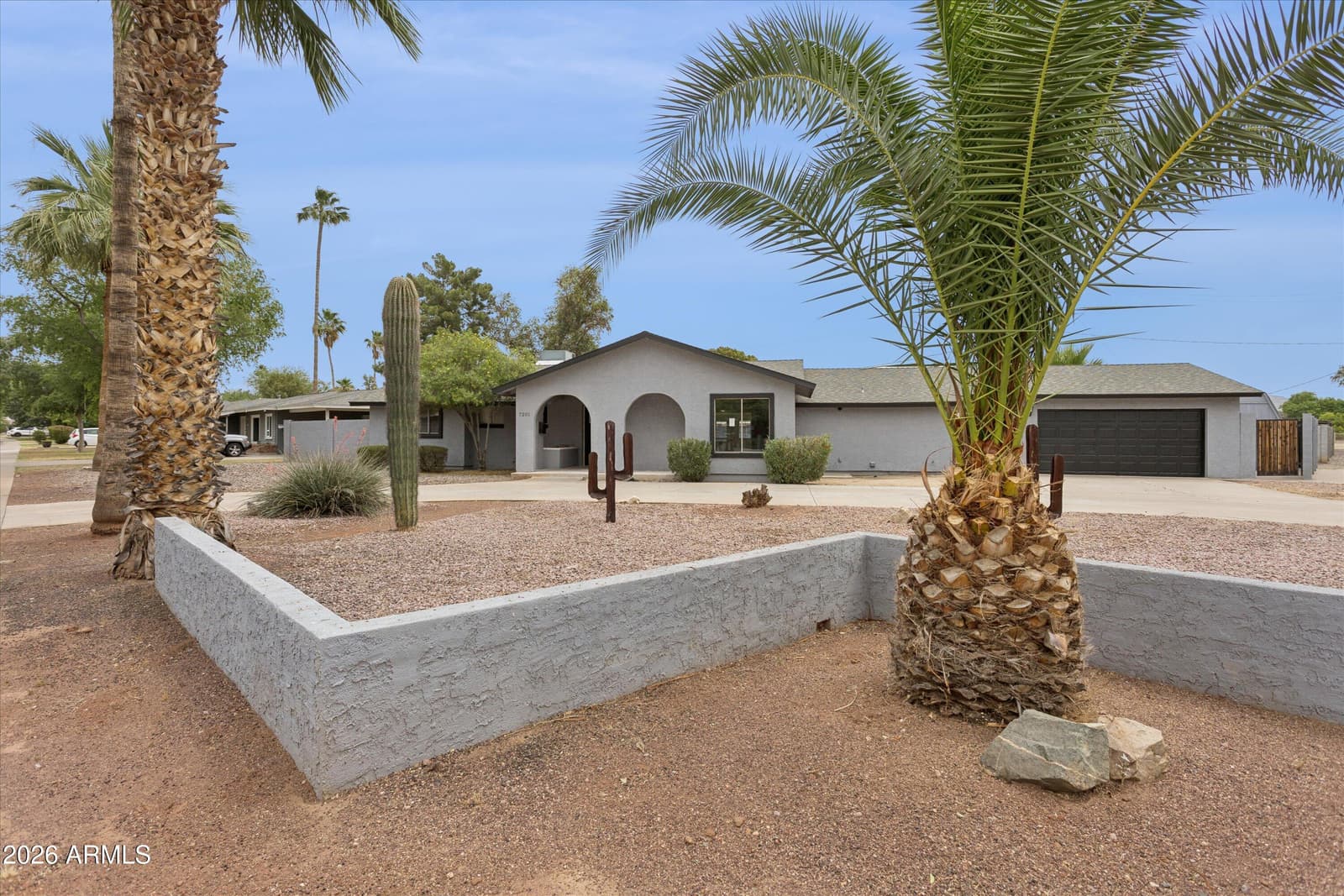 7201 N 16TH Drive, Phoenix, AZ 85021 — photo 6 of 36