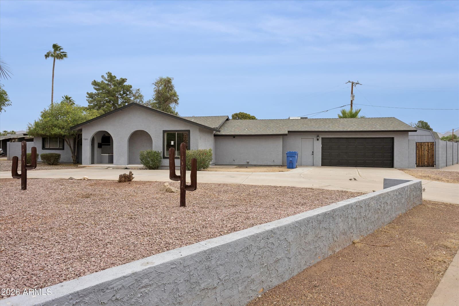 7201 N 16TH Drive, Phoenix, AZ 85021 — photo 7 of 36