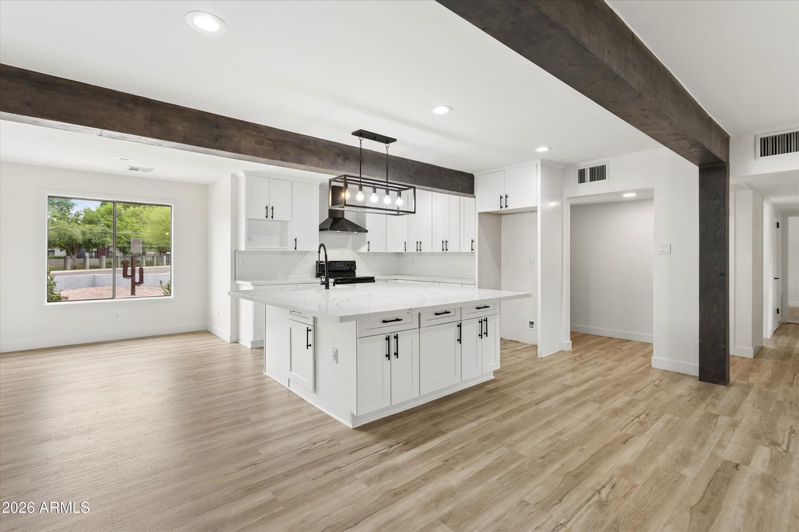 7201 N 16TH Drive, Phoenix, AZ 85021 — photo 12 of 36
