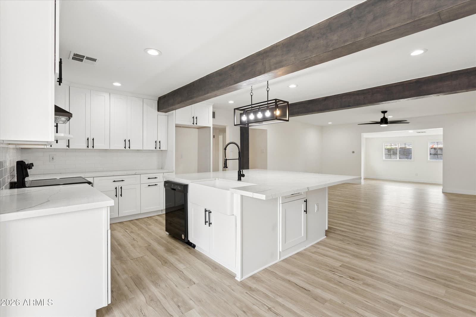 7201 N 16TH Drive, Phoenix, AZ 85021 — photo 13 of 36