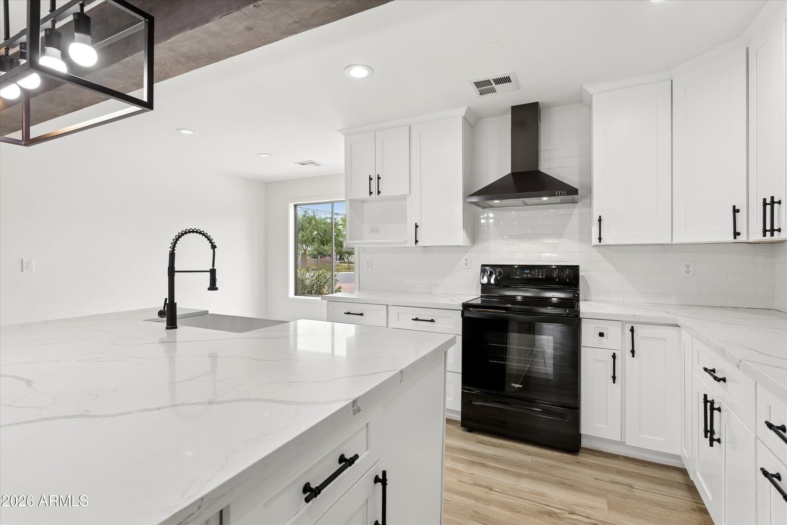 7201 N 16TH Drive, Phoenix, AZ 85021 — photo 14 of 36