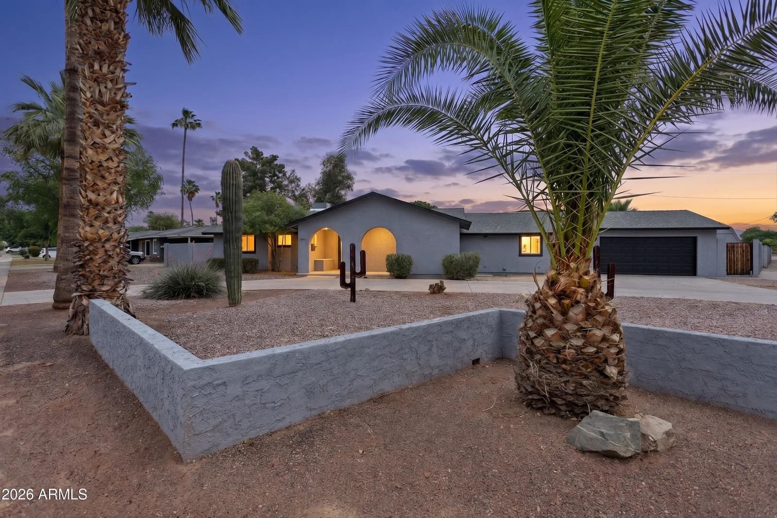 7201 N 16TH Drive, Phoenix, AZ 85021 — photo 5 of 36
