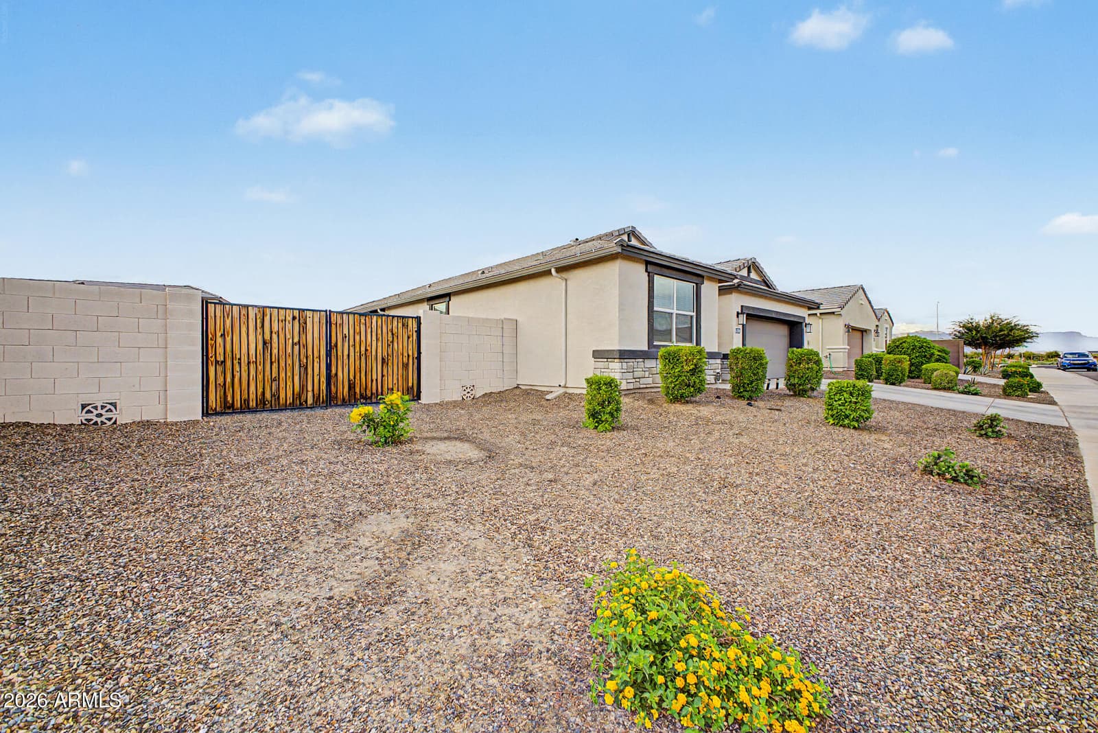 2836 W SAVANNAH Avenue, Apache Junction, AZ 85120 — photo 2 of 48