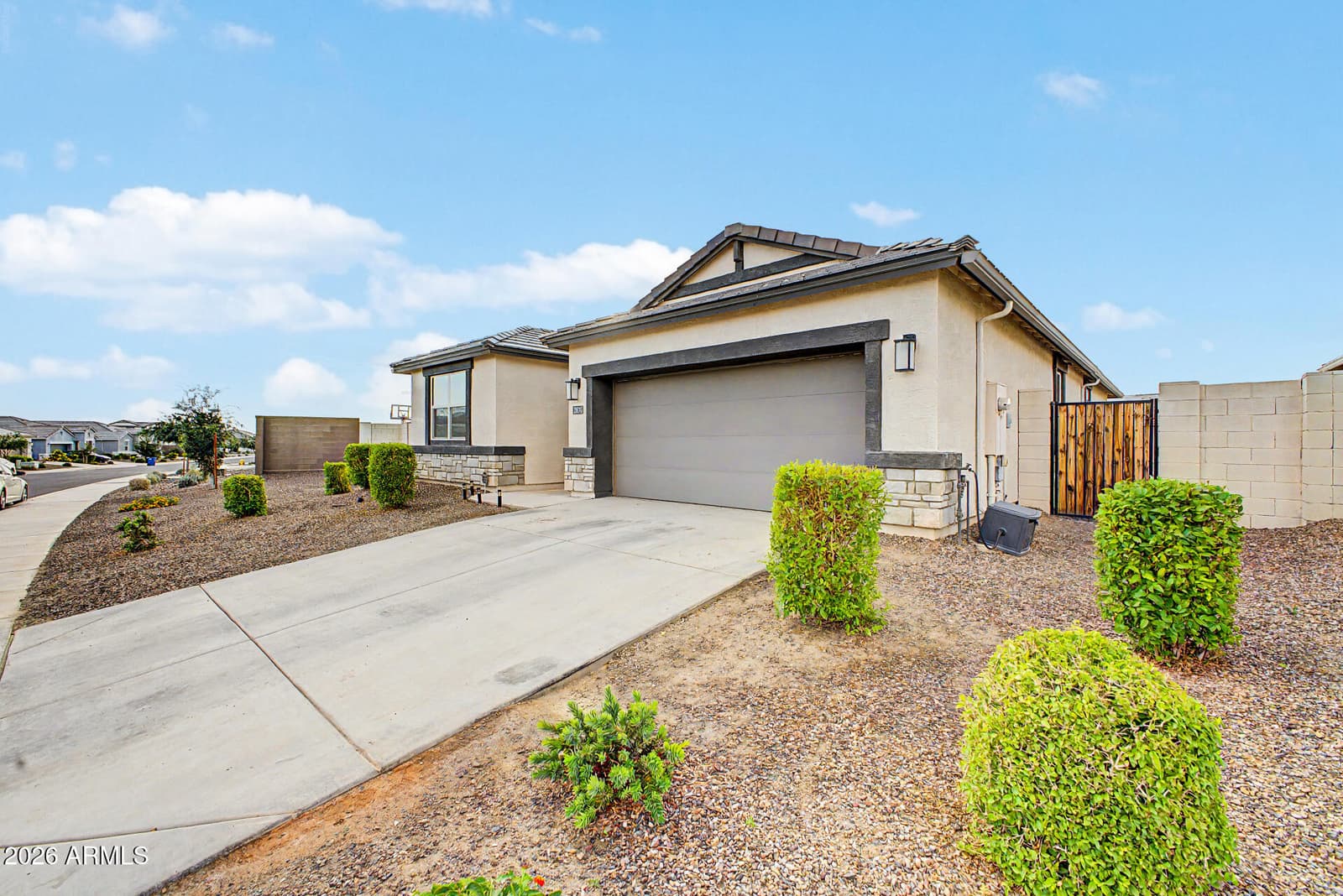 2836 W SAVANNAH Avenue, Apache Junction, AZ 85120 — photo 4 of 48