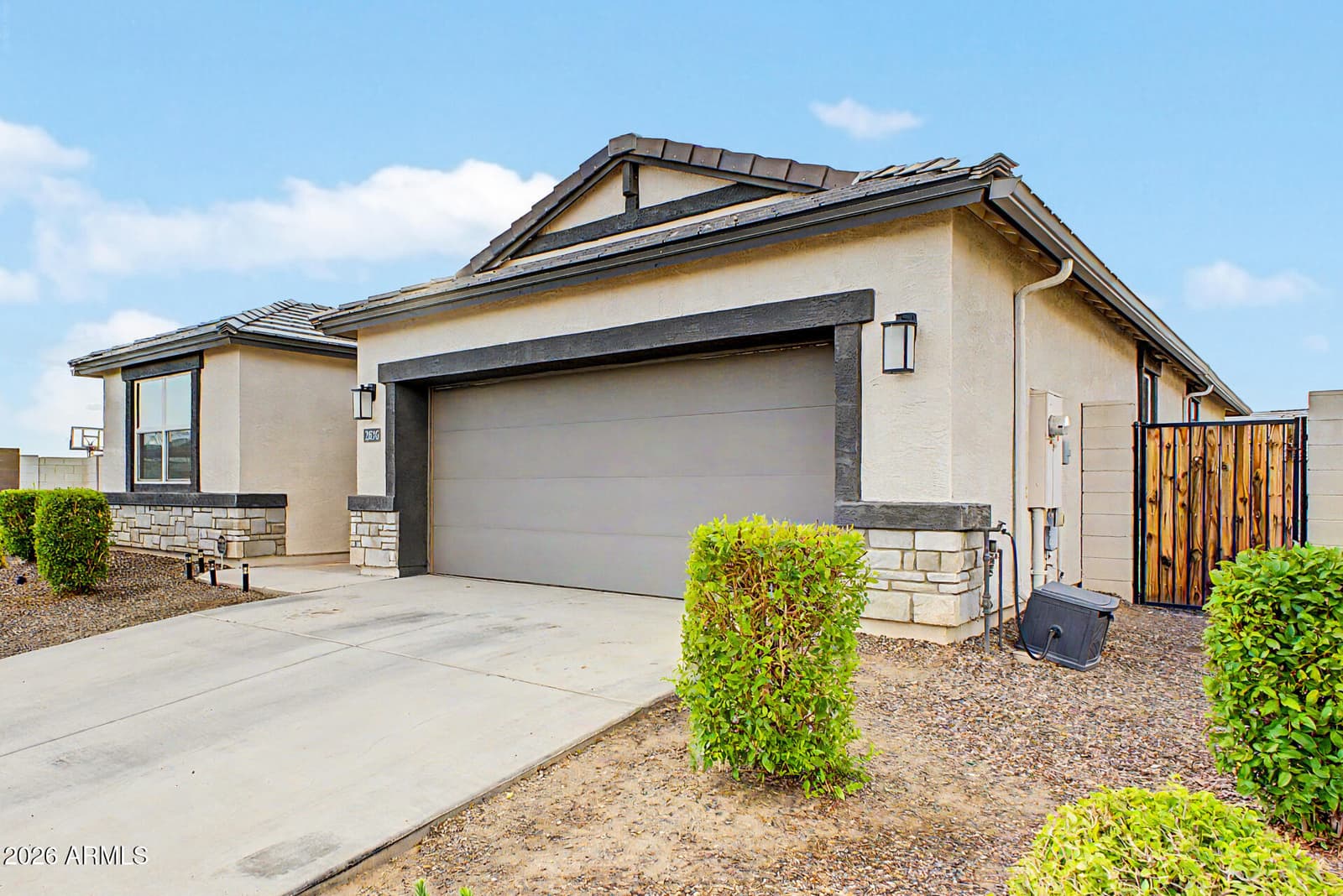 2836 W SAVANNAH Avenue, Apache Junction, AZ 85120 — photo 5 of 48