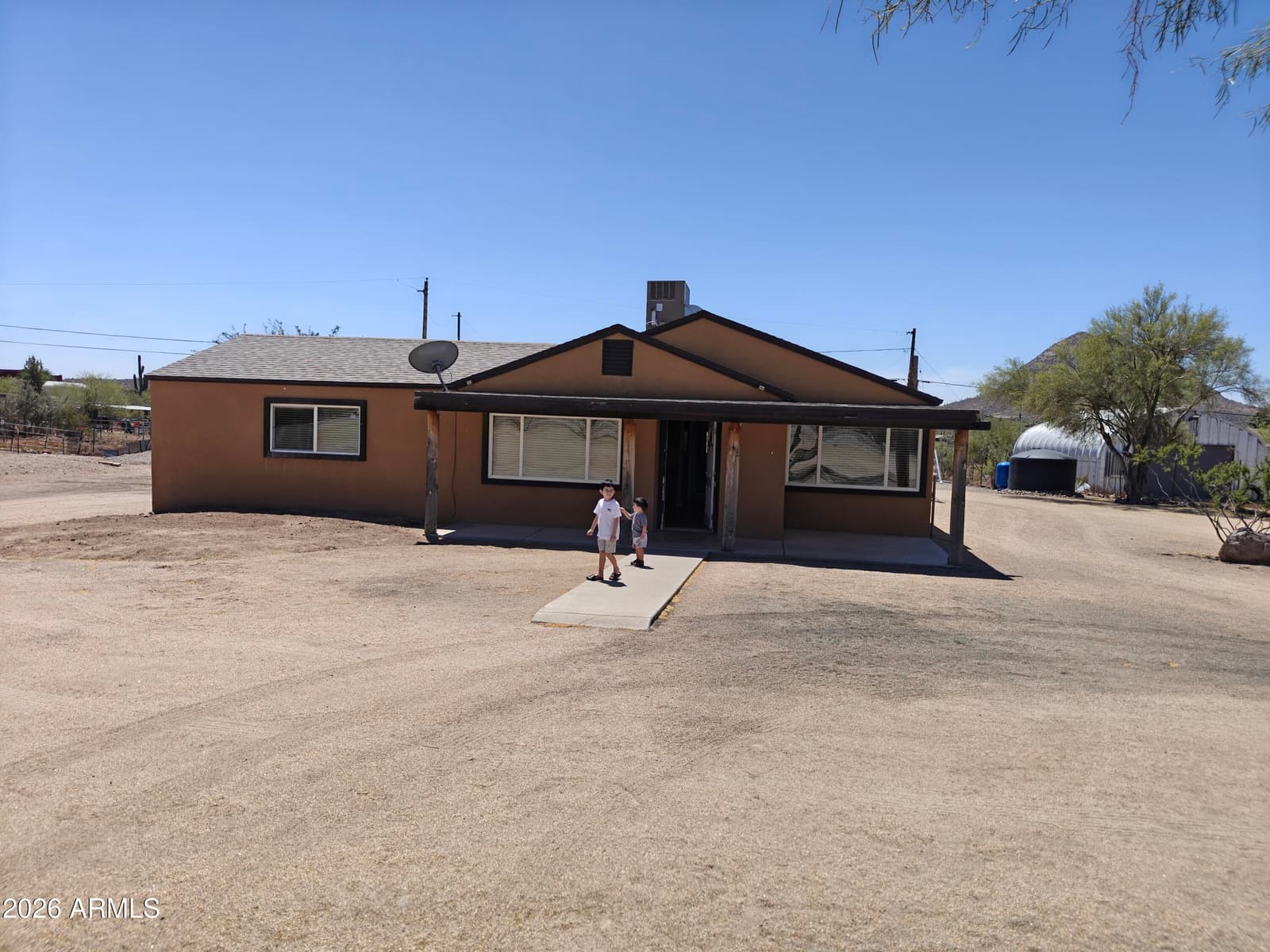 2417 W ROUGHRIDER Road, New River, AZ 85087