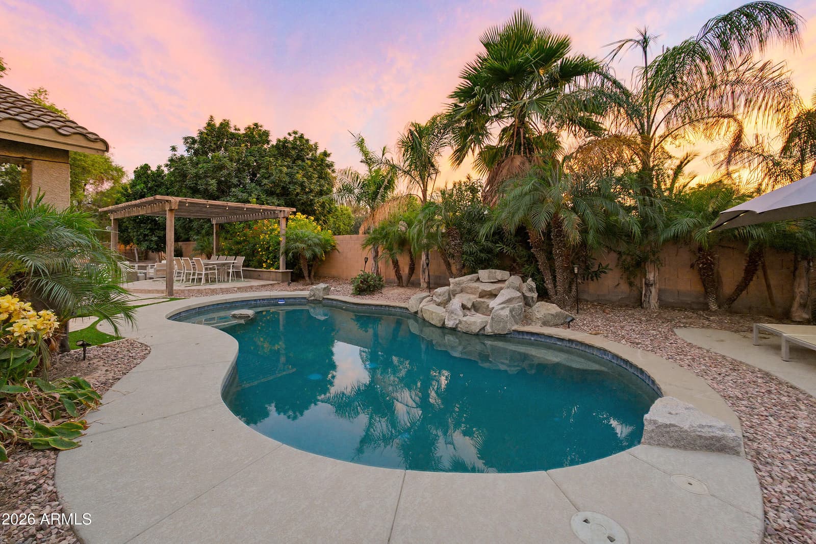 4984 S COBBLESTONE Street, Gilbert, AZ 85298 — photo 29 of 39