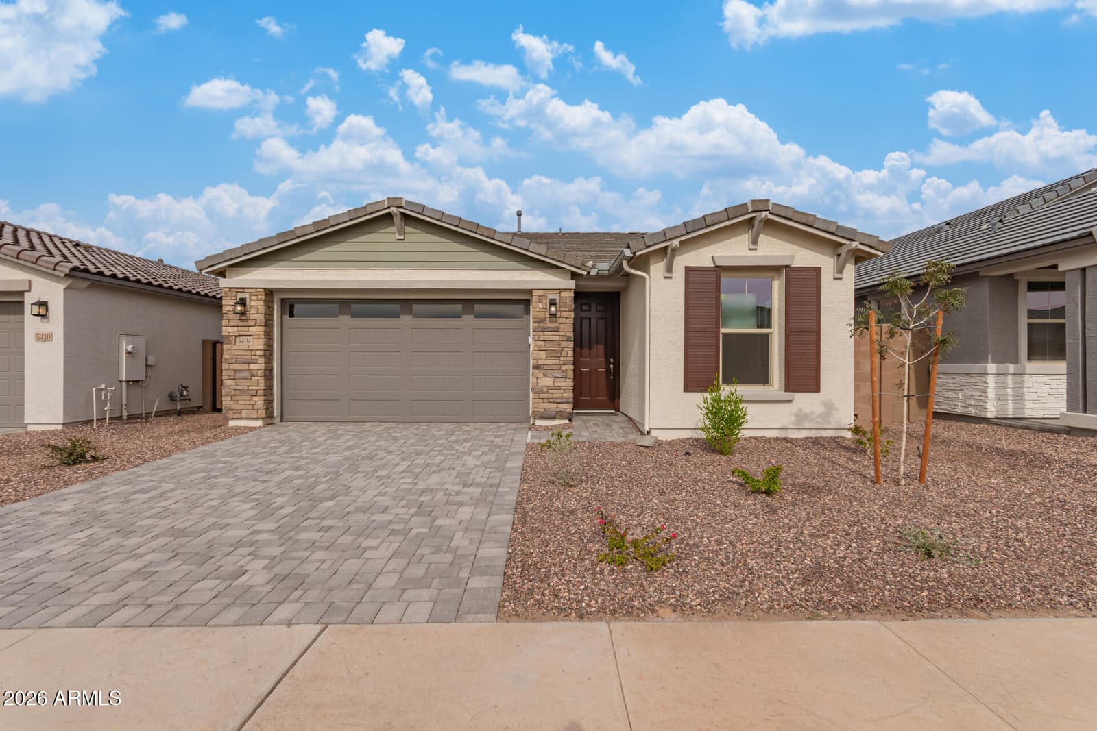 5404 W ROYAL PALM Road, Glendale, AZ 85302 — photo 1 of 31