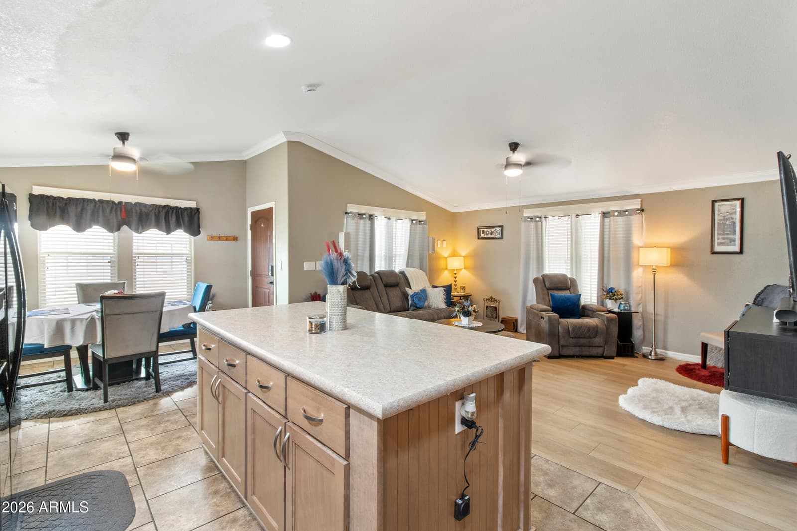 400 W BASELINE Road 220, Tempe, AZ 85283 — photo 9 of 53
