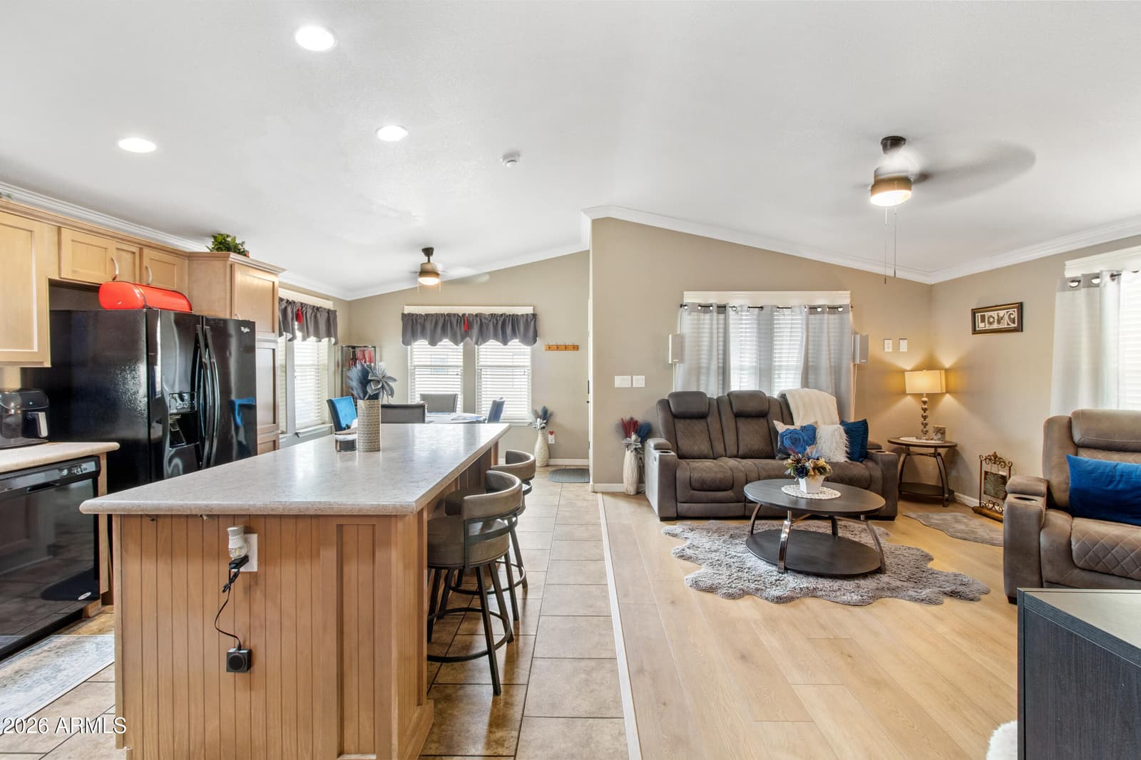 400 W BASELINE Road 220, Tempe, AZ 85283 — photo 8 of 53