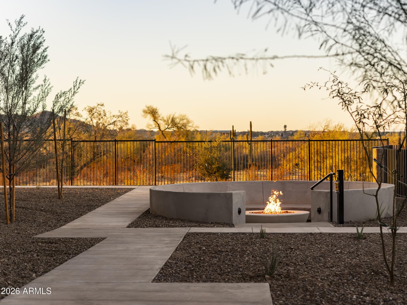 2121 W SONORAN DESERT Drive 167, Phoenix, AZ 85085 — photo 16 of 21