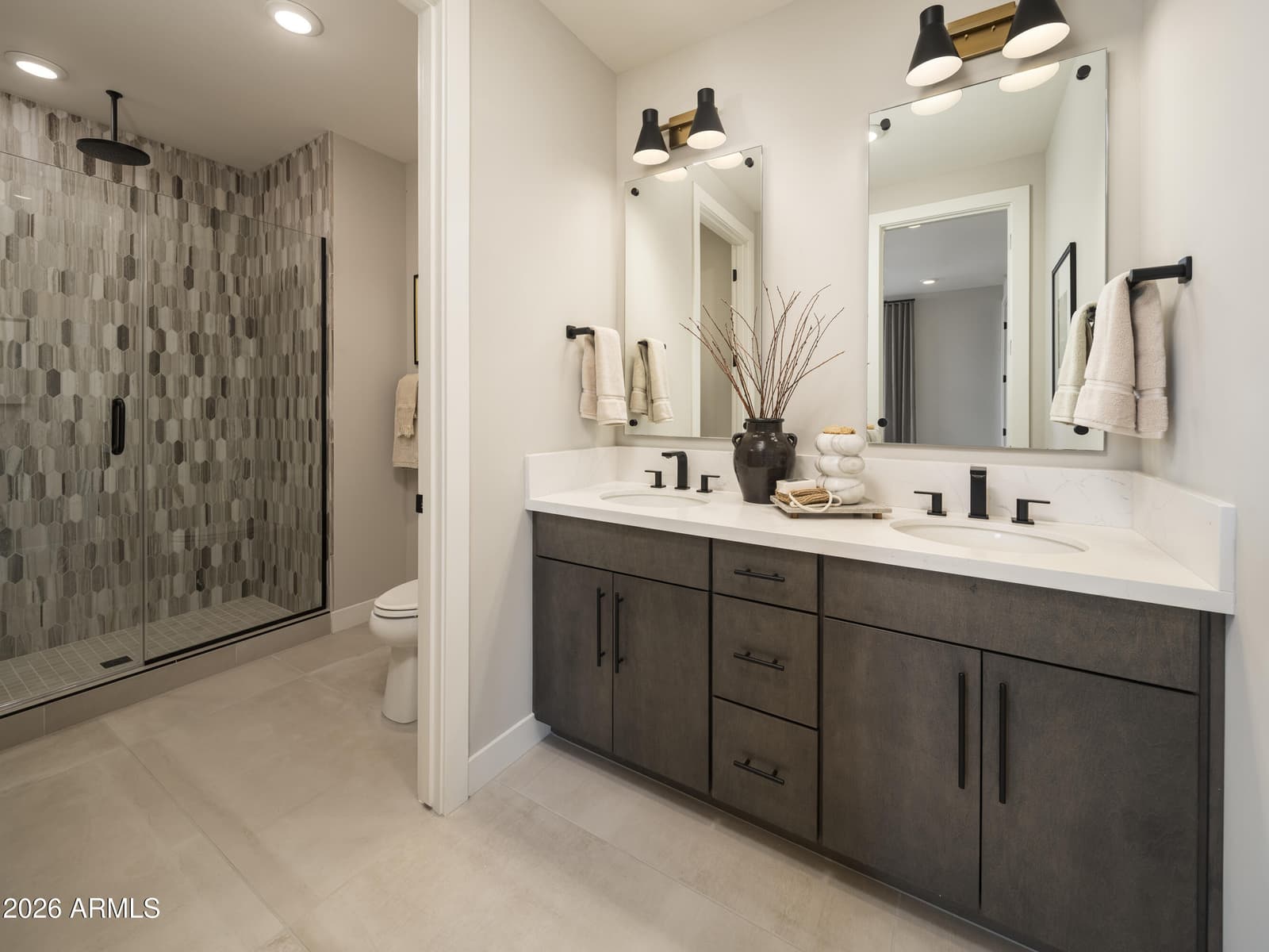 2121 W SONORAN DESERT Drive 167, Phoenix, AZ 85085 — photo 6 of 21