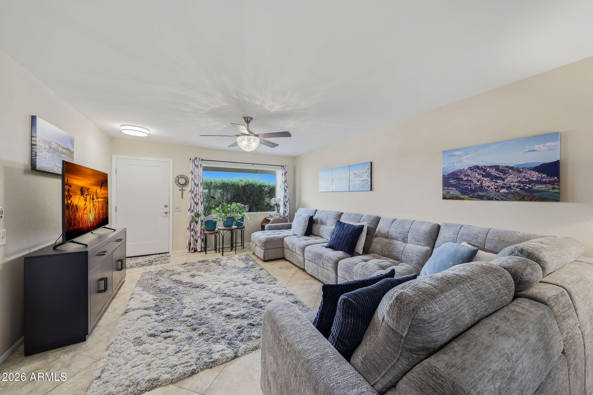 10118 W BURNS Drive, Sun City, AZ 85351 — photo 11 of 57