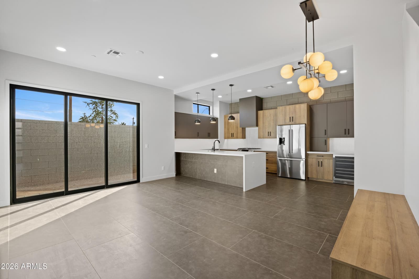 377 E WINDSOR Avenue 20, Phoenix, AZ 85004 — photo 4 of 26