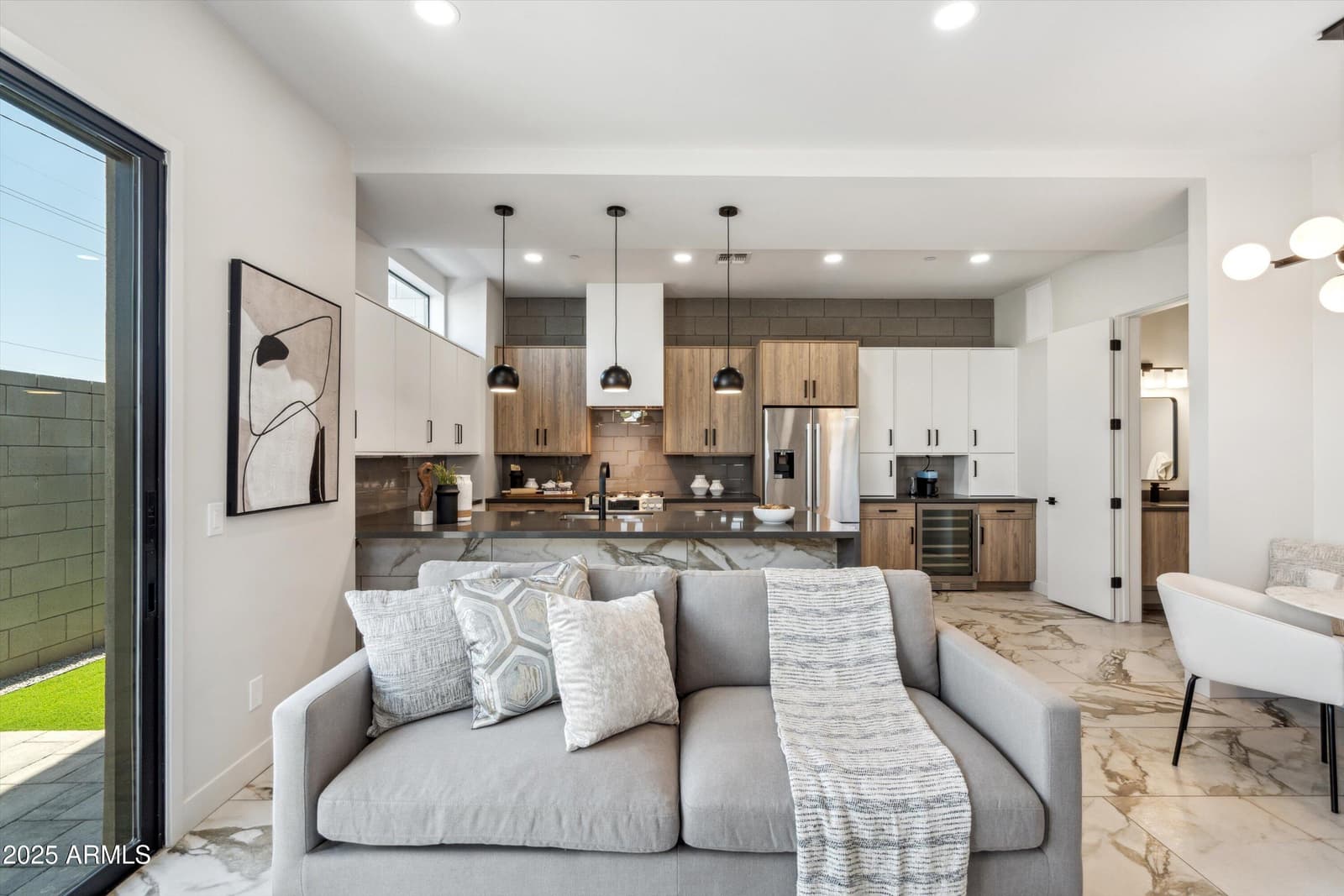 377 E WINDSOR Avenue 20, Phoenix, AZ 85004 — photo 8 of 26