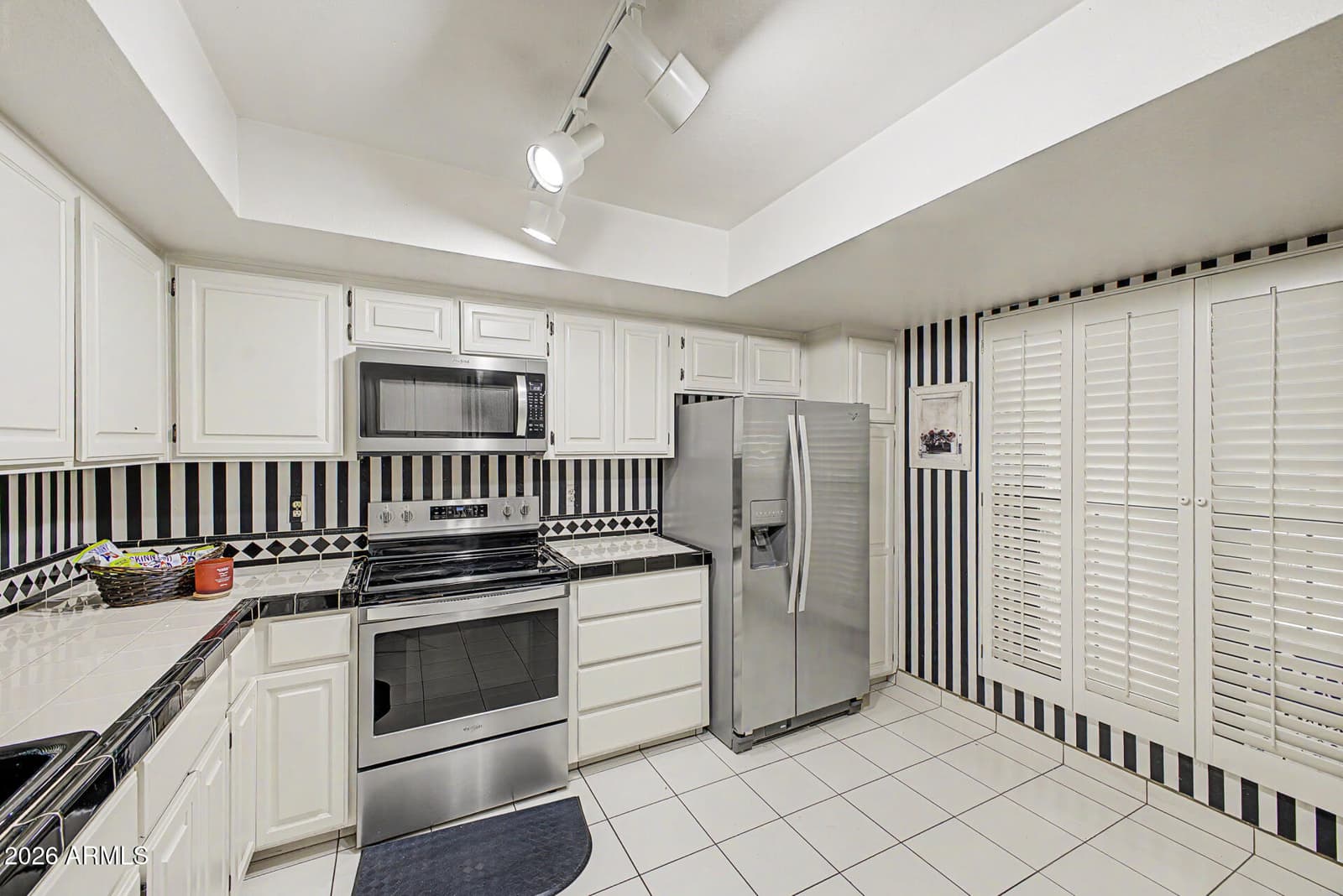 5102 N 31ST Place 412, Phoenix, AZ 85016 — photo 13 of 39