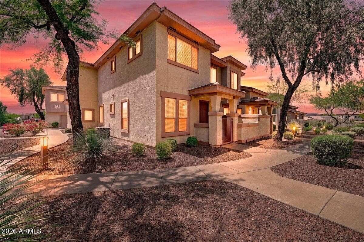 42424 N GAVILAN PEAK Parkway 7102, Anthem, AZ 85086 — photo 2 of 53