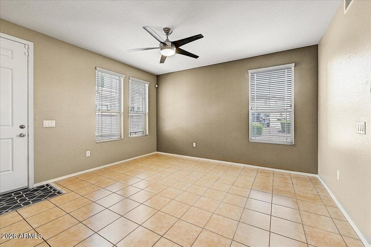 42424 N GAVILAN PEAK Parkway 7102, Anthem, AZ 85086 — photo 4 of 53