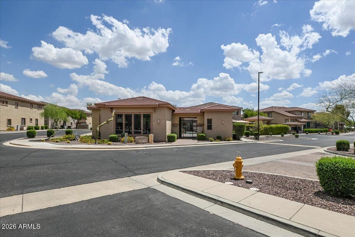 42424 N GAVILAN PEAK Parkway 7102, Anthem, AZ 85086 — photo 31 of 53