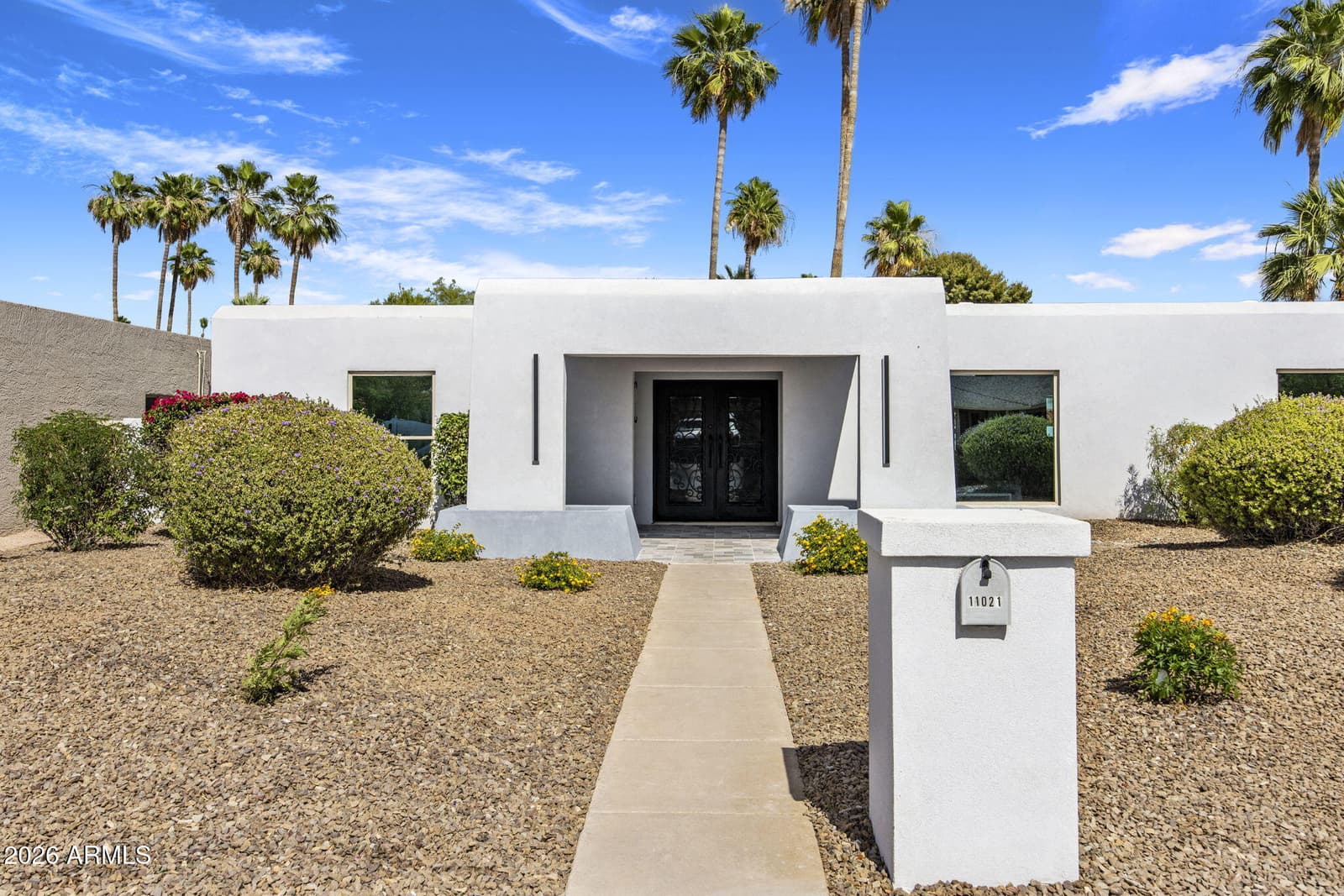 11021 N 44TH Street, Phoenix, AZ 85028 — photo 2 of 48