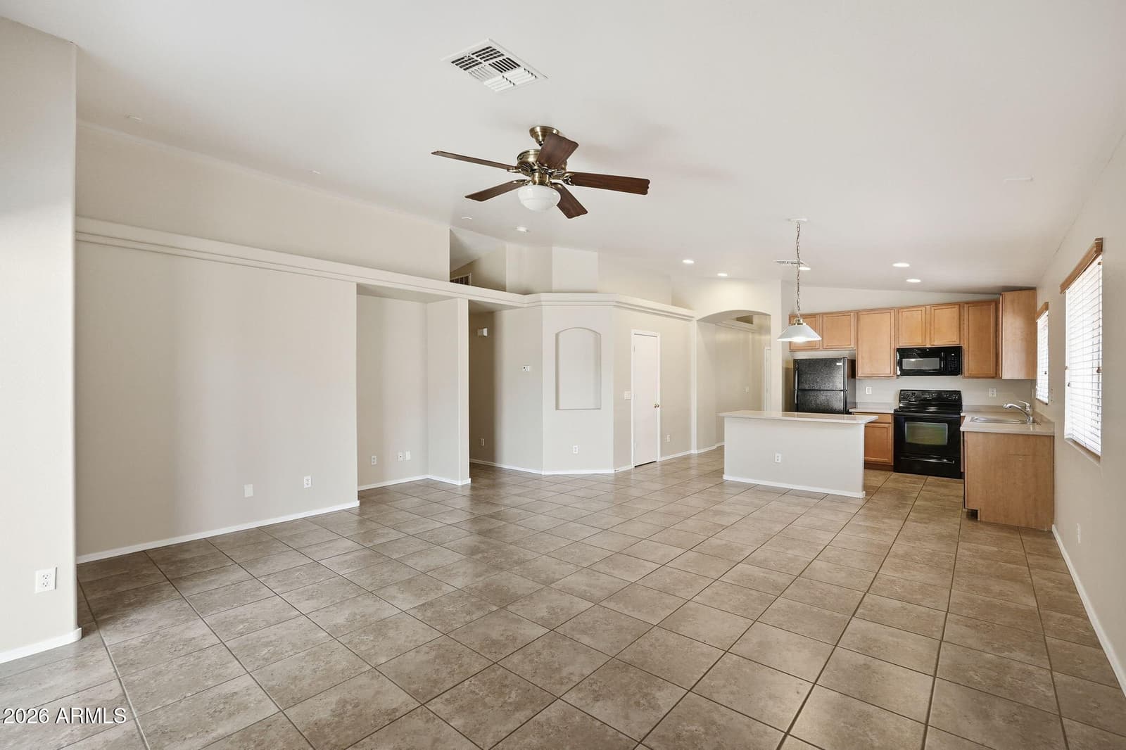 3938 N CREOSOTE Court, Casa Grande, AZ 85122 — photo 5 of 21