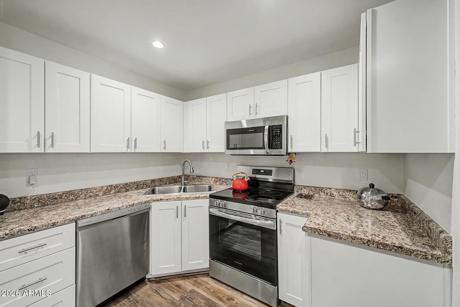 4901 S CALLE LOS CERROS Drive 264, Tempe, AZ 85282 — photo 12 of 37