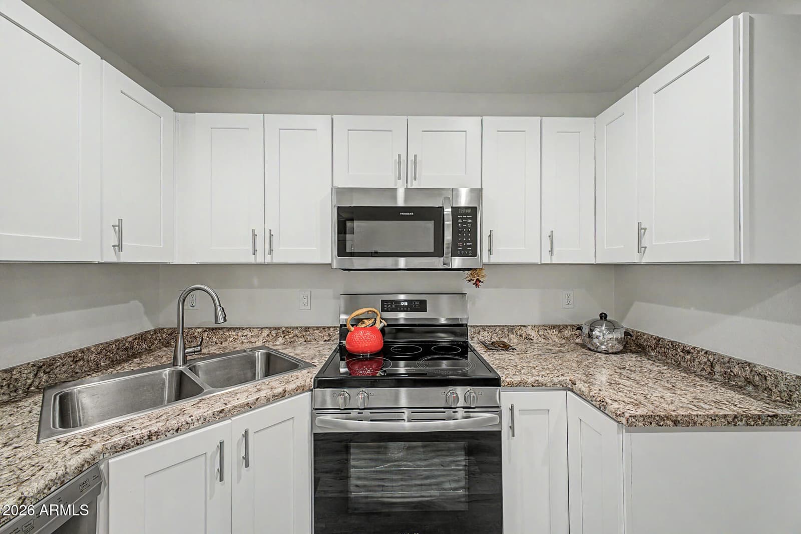 4901 S CALLE LOS CERROS Drive 264, Tempe, AZ 85282 — photo 13 of 37