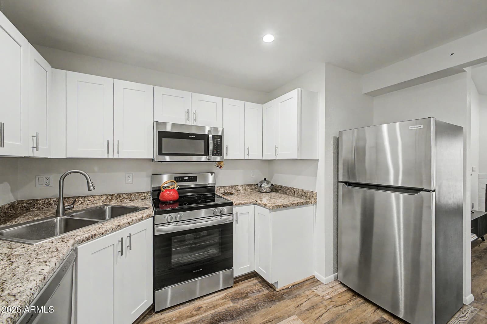 4901 S CALLE LOS CERROS Drive 264, Tempe, AZ 85282 — photo 14 of 37
