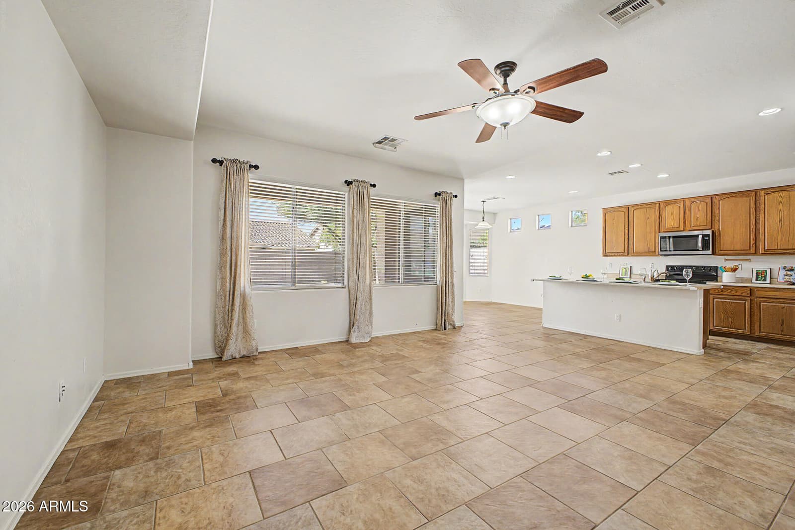 2124 W RED BIRD Road, Phoenix, AZ 85085 — photo 10 of 29
