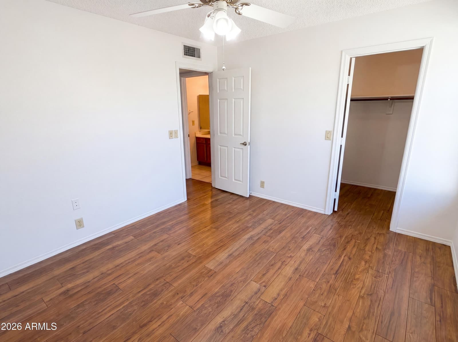 9207 W KERRY Lane, Peoria, AZ 85382 — photo 4 of 26