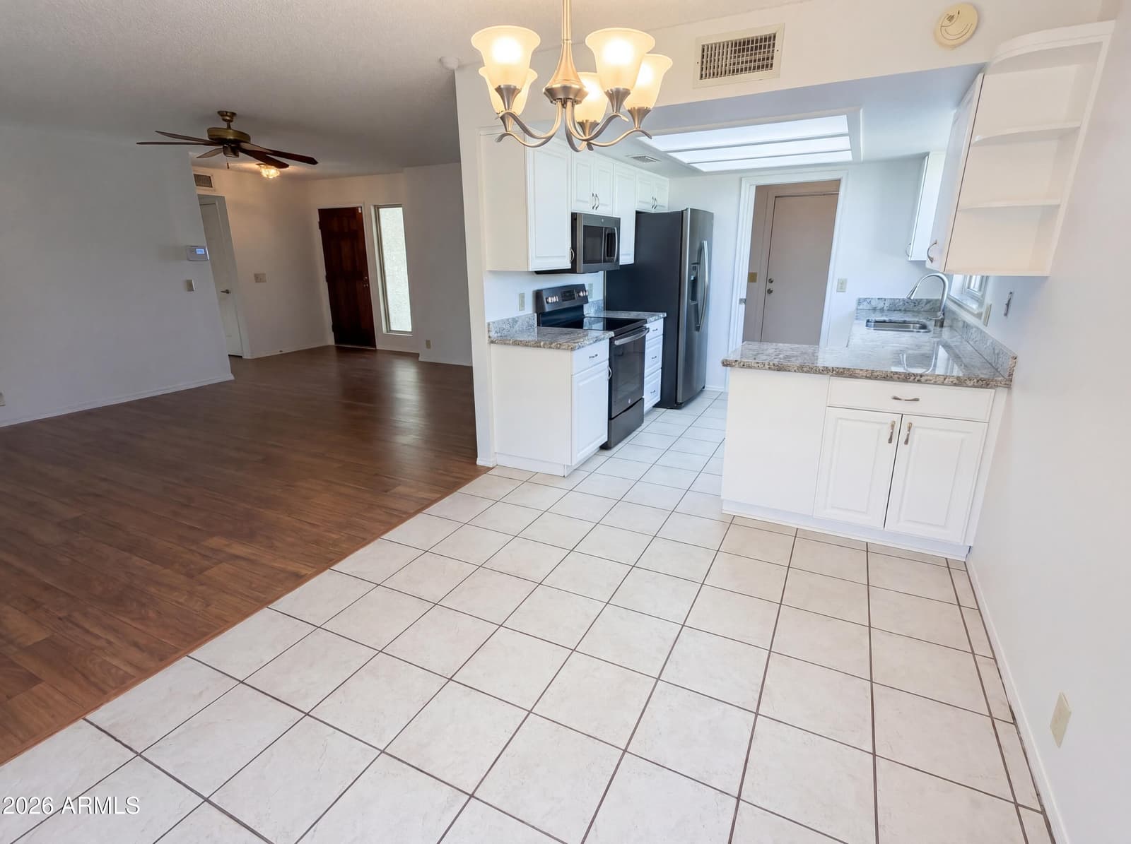 9207 W KERRY Lane, Peoria, AZ 85382 — photo 13 of 26