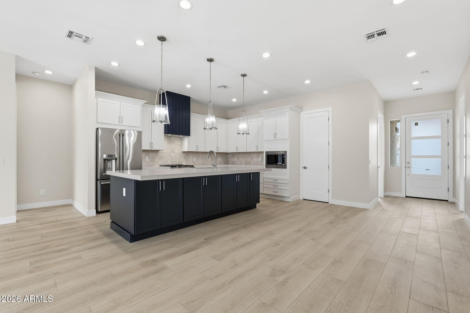 8006 W WHYMAN Avenue, Phoenix, AZ 85043 — photo 9 of 49