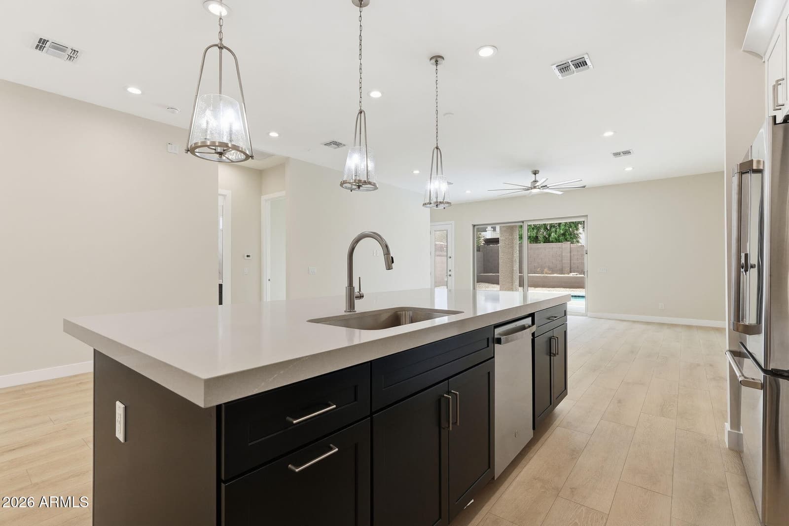 8006 W WHYMAN Avenue, Phoenix, AZ 85043 — photo 10 of 49