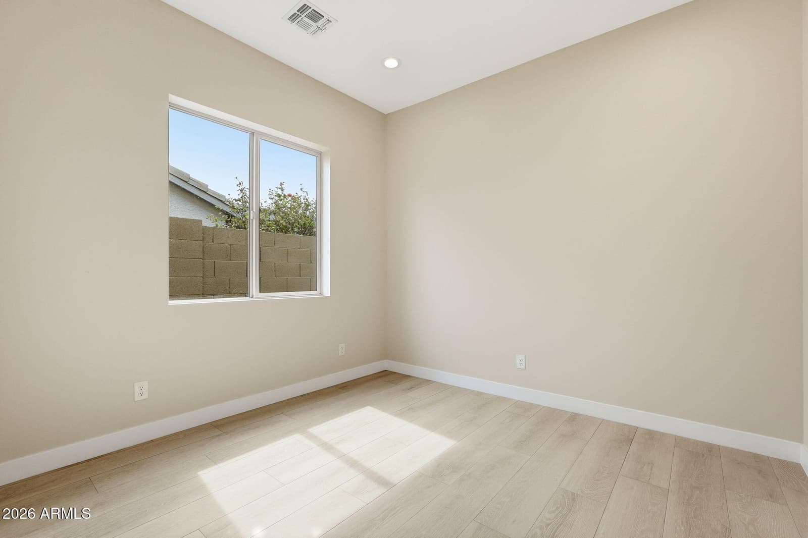 8006 W WHYMAN Avenue, Phoenix, AZ 85043 — photo 30 of 49