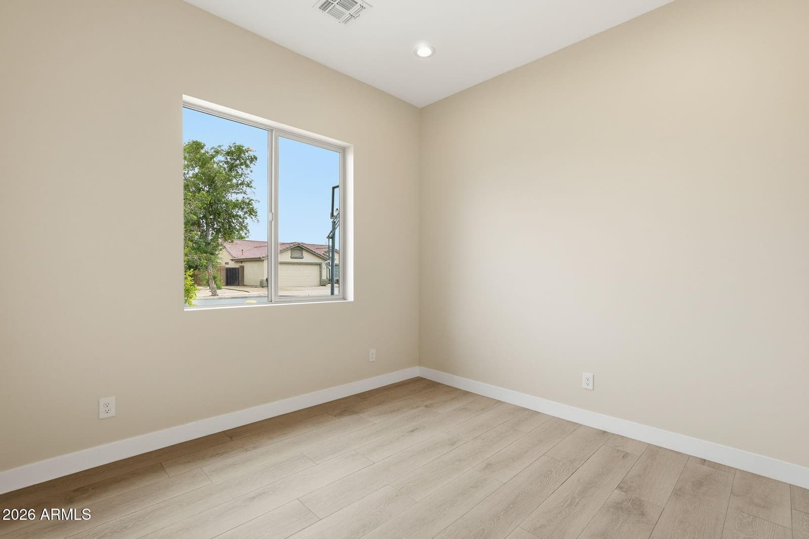 8006 W WHYMAN Avenue, Phoenix, AZ 85043 — photo 33 of 49