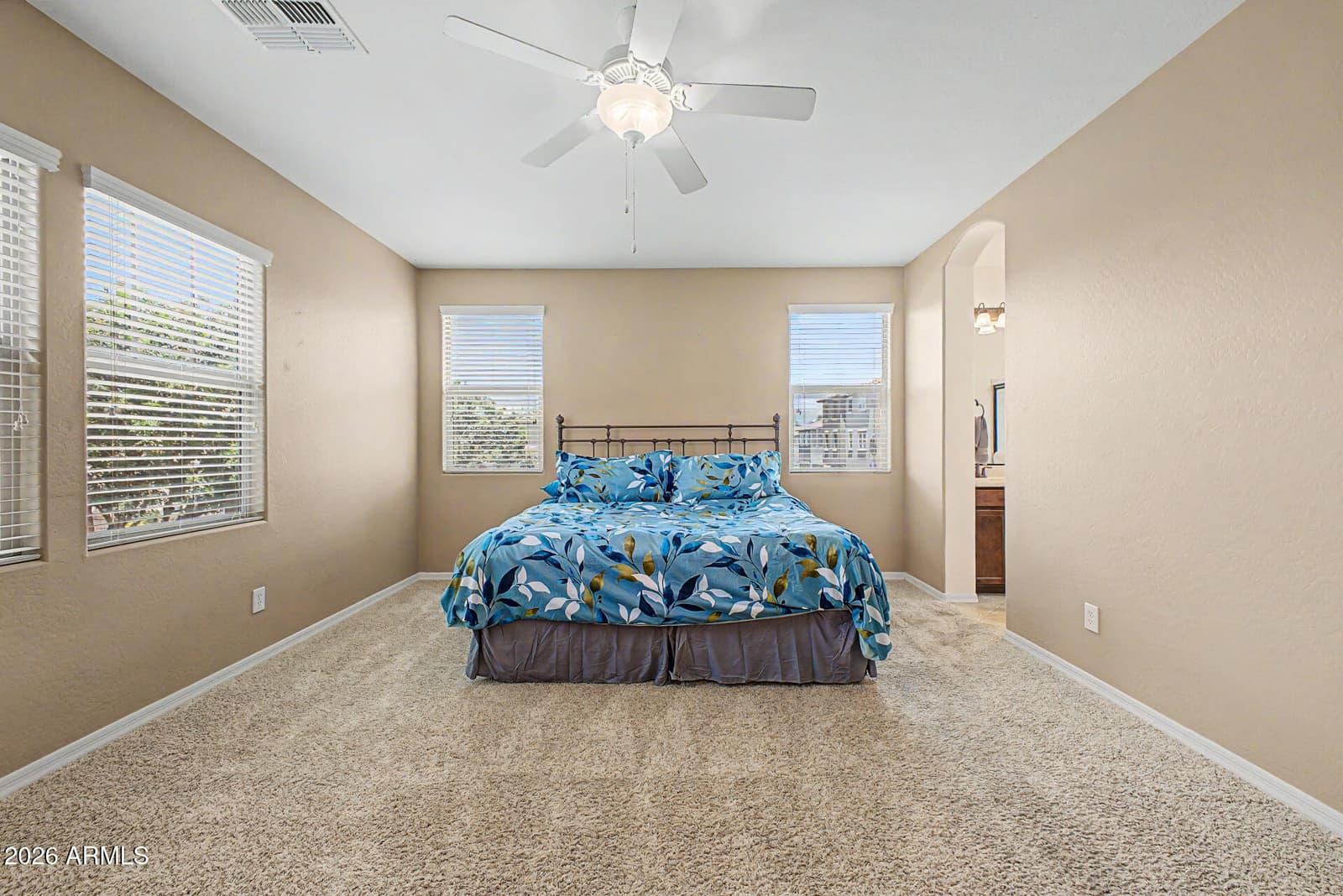 914 S OSBORN Lane, Gilbert, AZ 85296 — photo 17 of 36